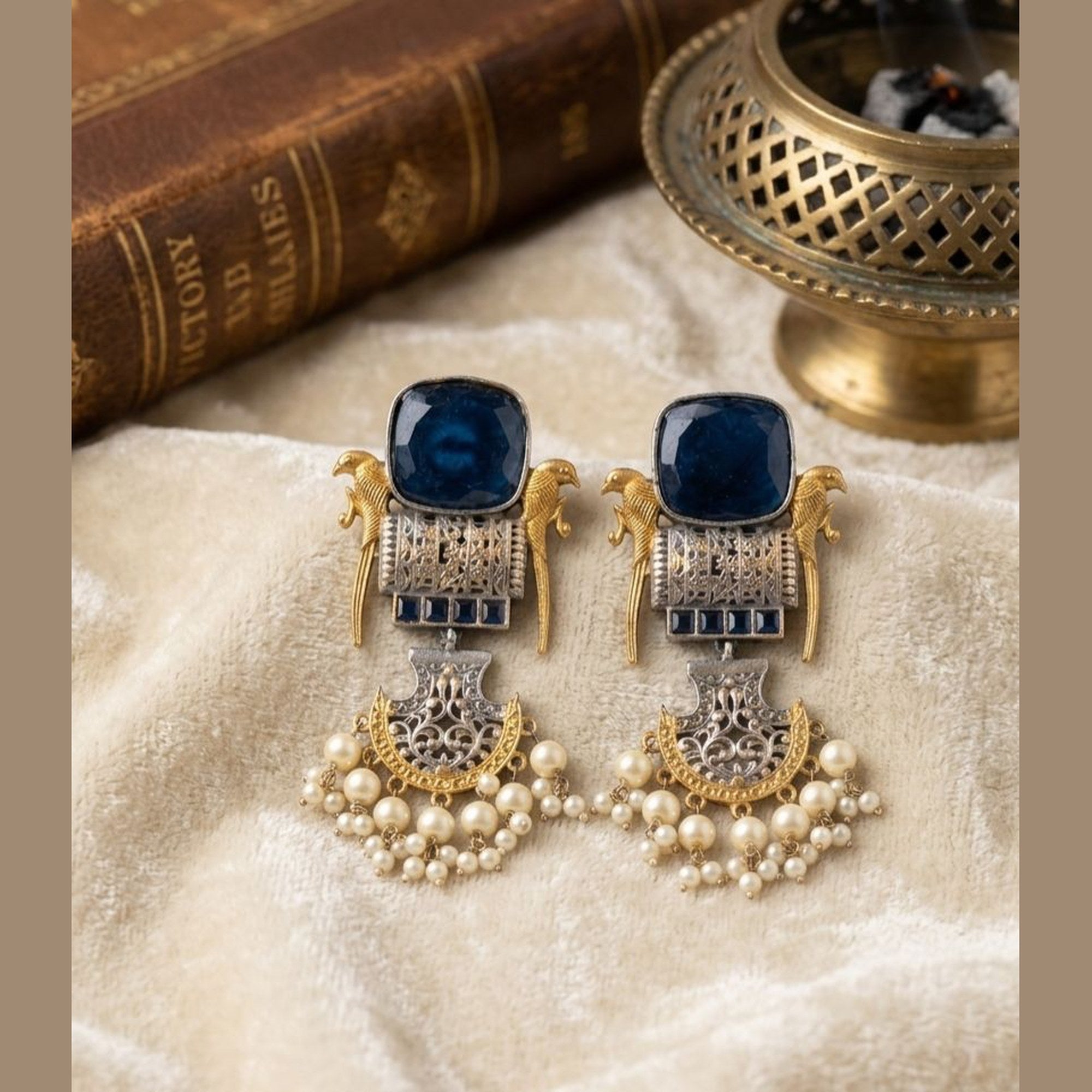 Riwaayat Stone Pearl Drop Earrings