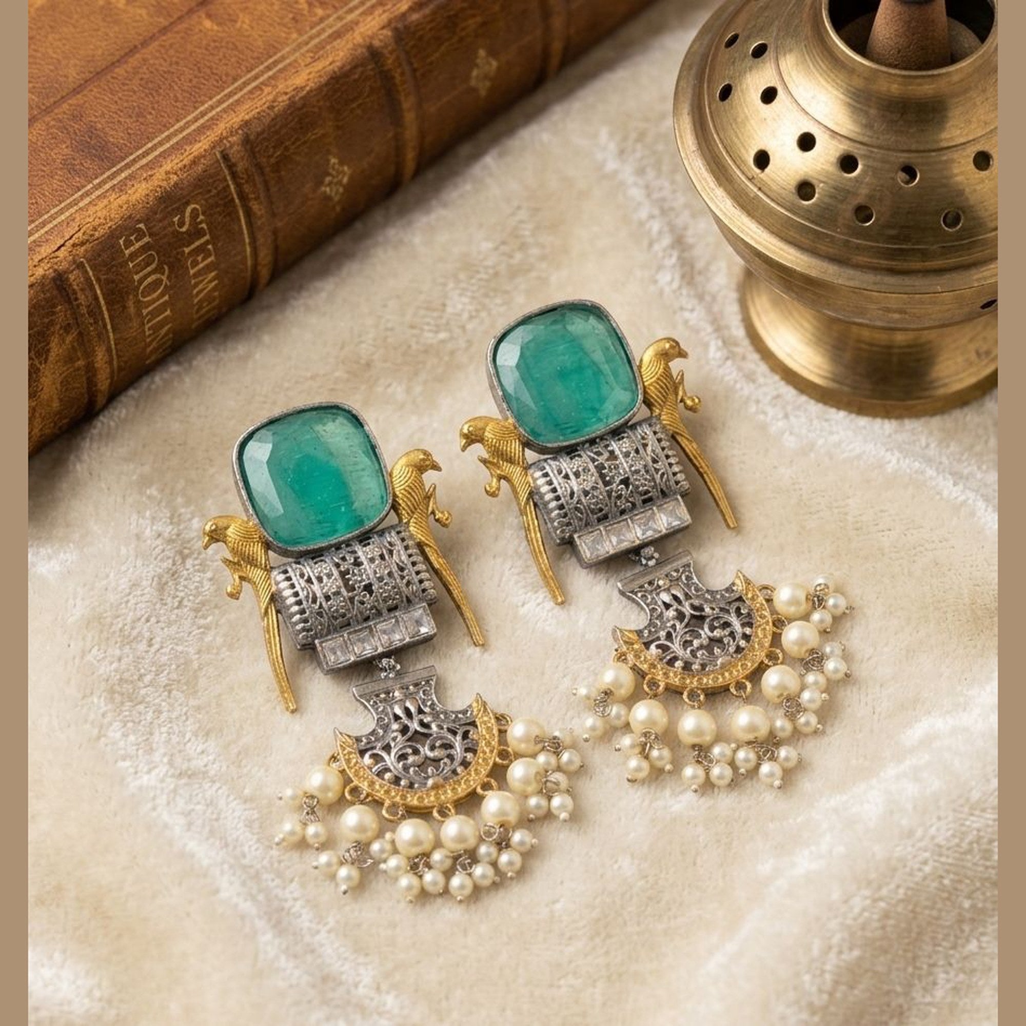 Riwaayat Stone Pearl Drop Earrings