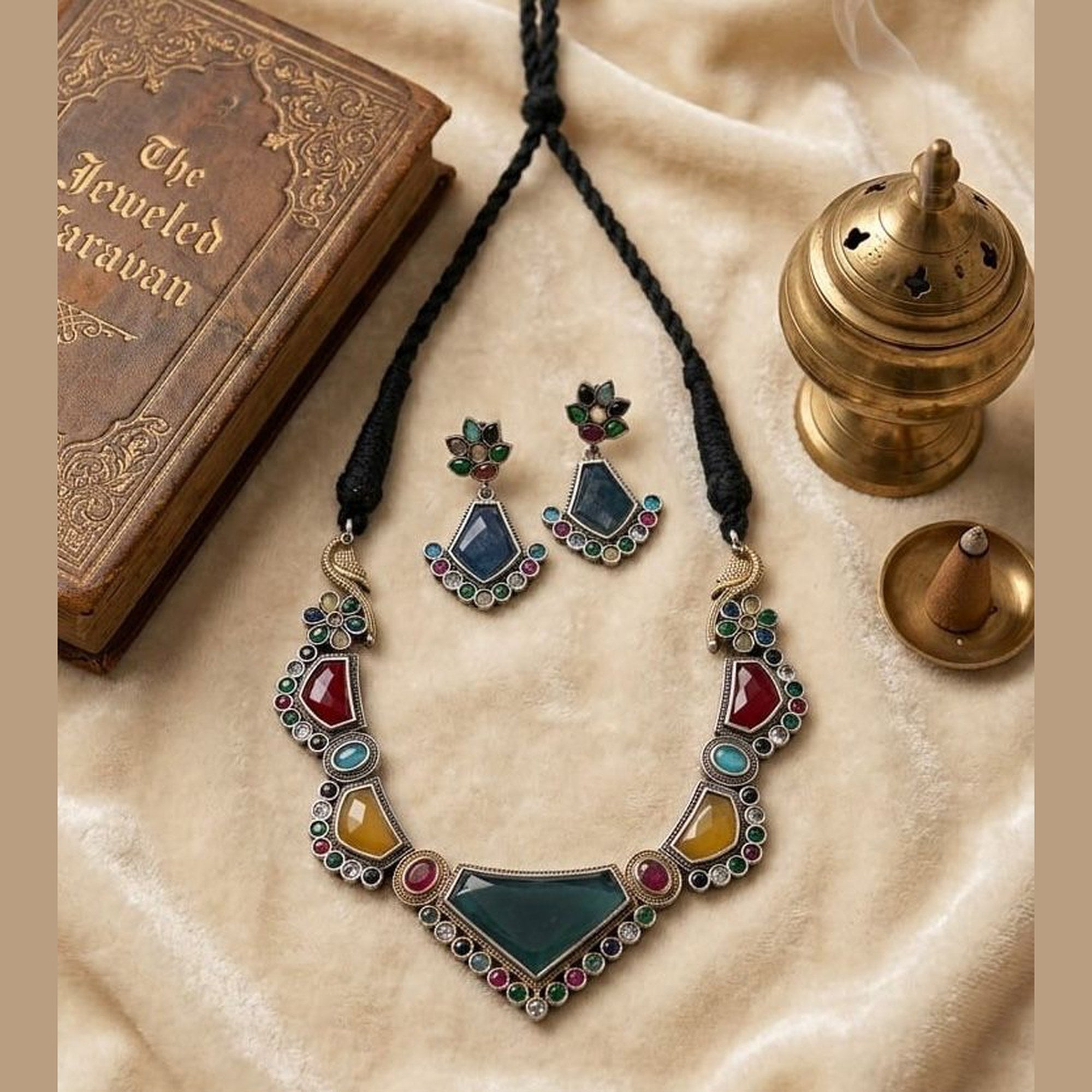 Navrang Geometric Stone Collar Set