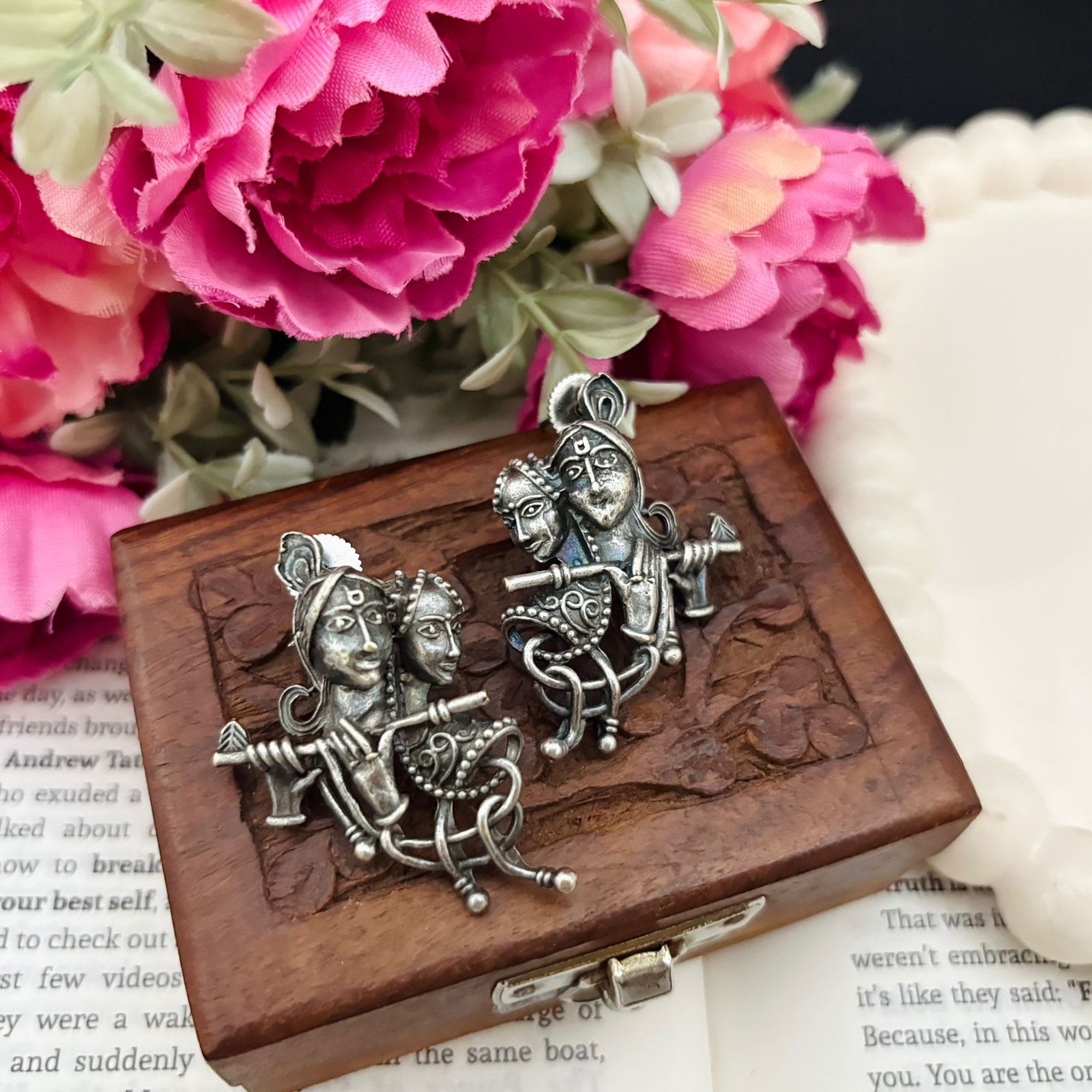 Heritage Motif Oxidized Earrings